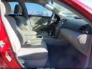 Toyota Camry Le Image 5