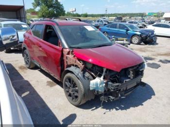  Salvage Nissan Kicks