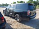 GMC Yukon Denali Image 5
