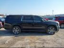 GMC Yukon Denali Image 14