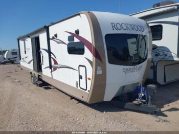  Salvage Forest River Rockwood 8335bs