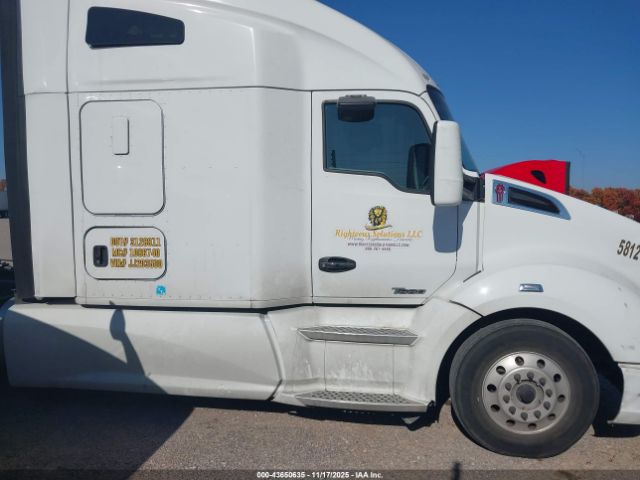 Kenworth T680 Image 13