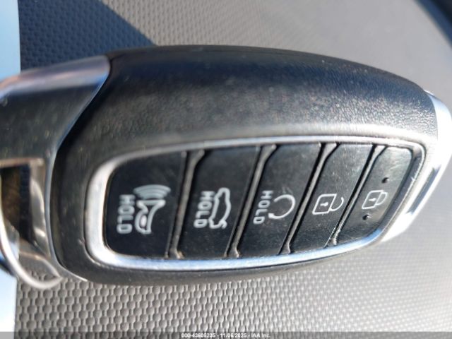 Hyundai ELANTRA Sel Image 10