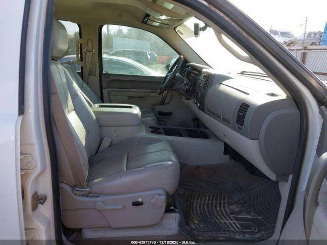 Chevrolet Silverado 1500 Lt Image 15