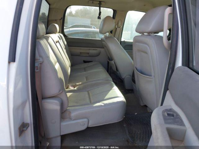 Chevrolet Silverado 1500 Lt Image 16