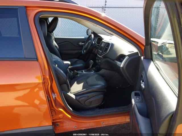 Jeep Cherokee Trailhawk Image 6