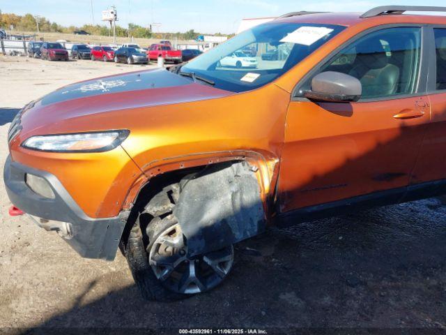 Jeep Cherokee Trailhawk Image 9