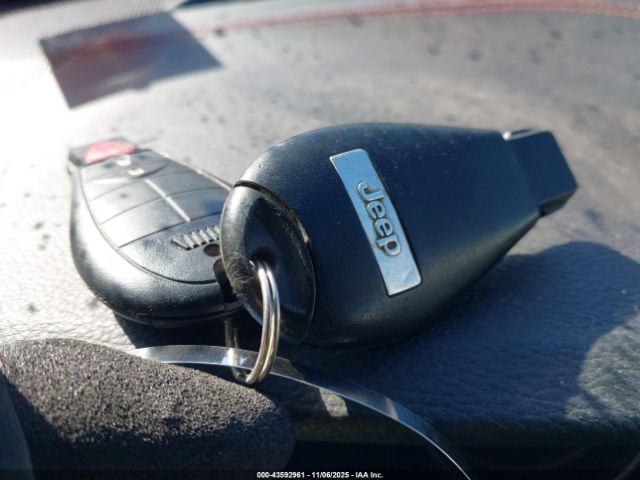 Jeep Cherokee Trailhawk Image 17