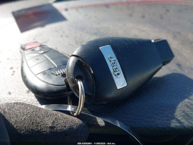 Jeep Cherokee Trailhawk Image 17