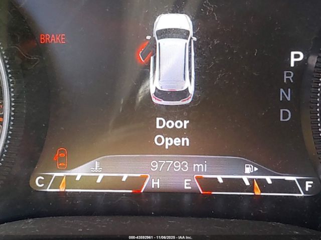 Jeep Cherokee Trailhawk Image 15