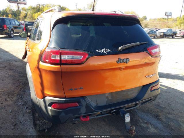 Jeep Cherokee Trailhawk Image 8