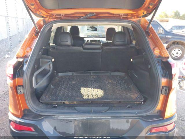 Jeep Cherokee Trailhawk Image 16