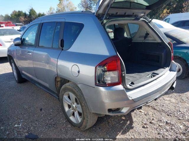 Jeep Compass Latitude Image 6