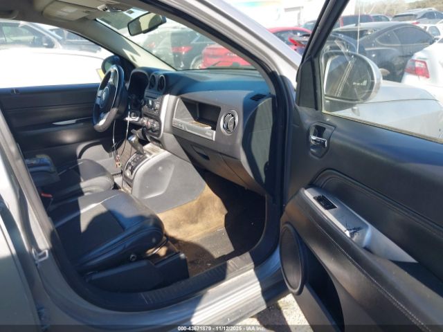 Jeep Compass Latitude Image 4