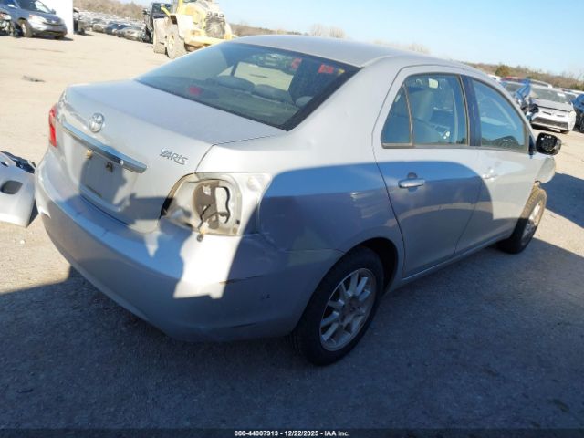 Toyota Yaris Image 10