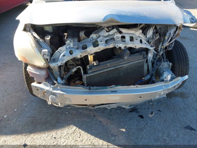 Toyota Yaris Image 9