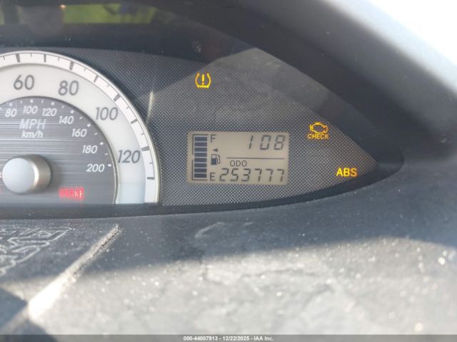 Toyota Yaris Image 11