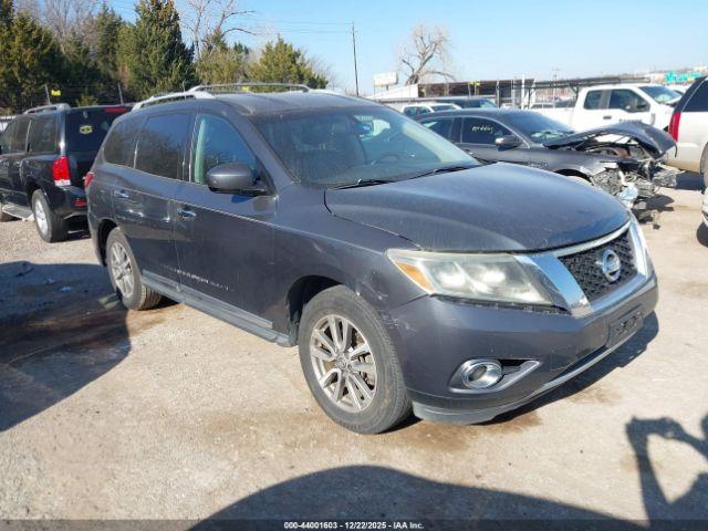  Salvage Nissan Pathfinder