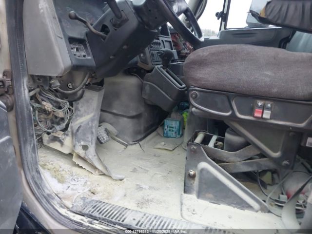 International 4000 4300 Image 9