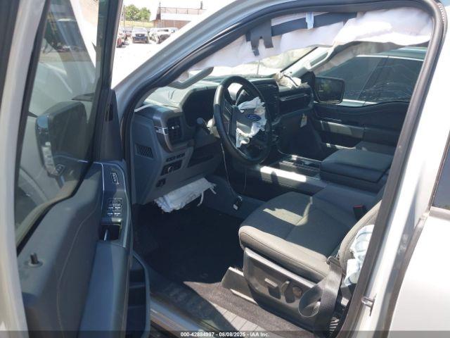 Ford F-150 Xlt Image 13