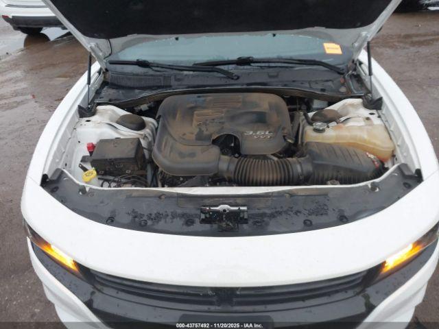 Dodge Charger Sxt Rwd Image 4