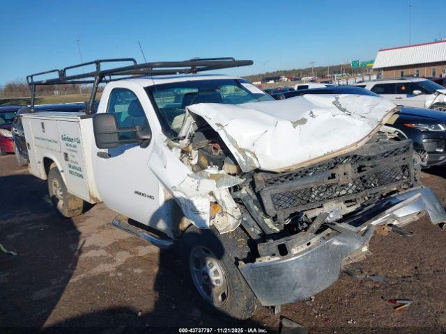  Salvage Chevrolet Silverado 2500