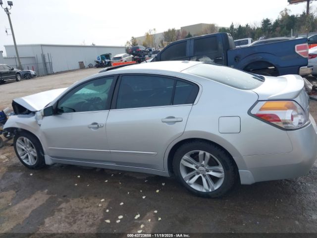 Nissan Altima 3.5 Sr Image 15