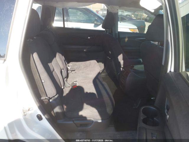 Honda Pilot Ex Image 8