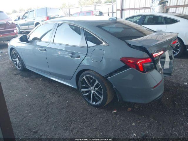 Honda Civic Touring Image 4