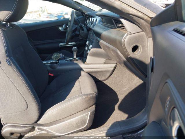 Ford Mustang Ecoboost Fastback Image 10