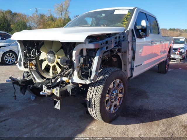 Ford F-350 King Ranch Image 3