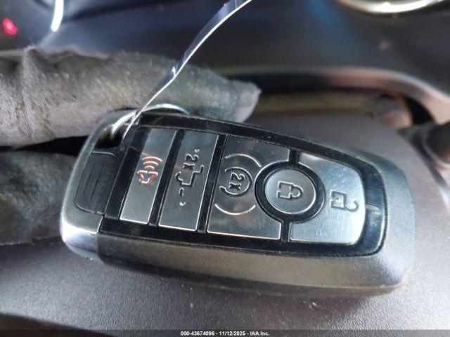 Ford F-350 King Ranch Image 11