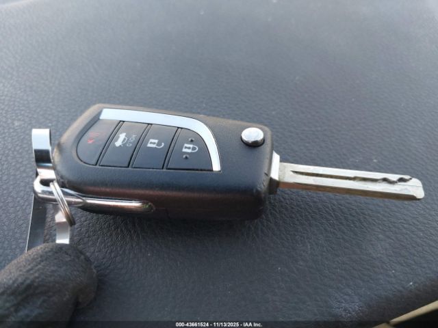 Toyota Camry Se Image 7