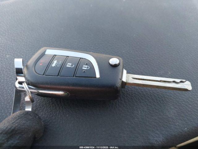 Toyota Camry Se Image 7