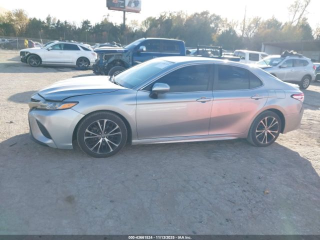 Toyota Camry Se Image 14