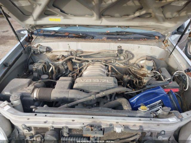 Toyota Sequoia Sr5 V8 Image 10