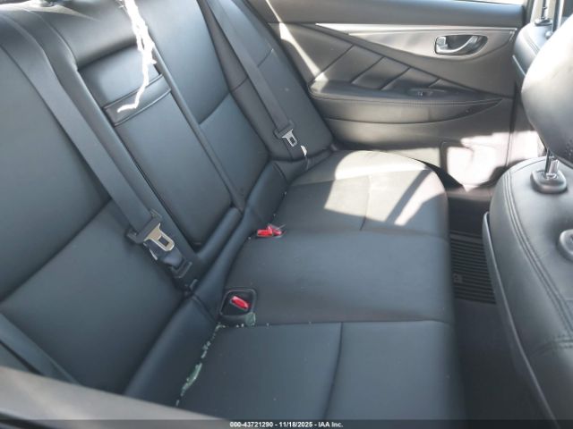 INFINITI Q50 Image 12