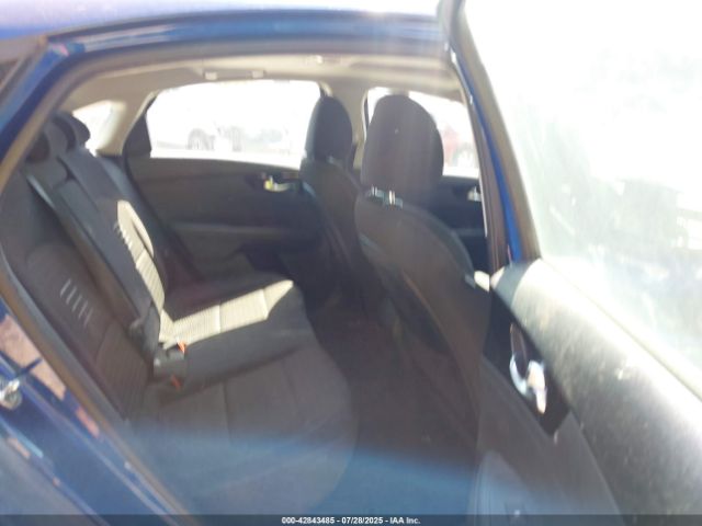 Kia Forte S Image 17