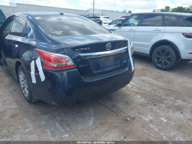 Nissan Altima 2.5 S Image 2