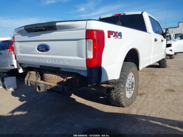 Ford F-350 Xlt Image 16