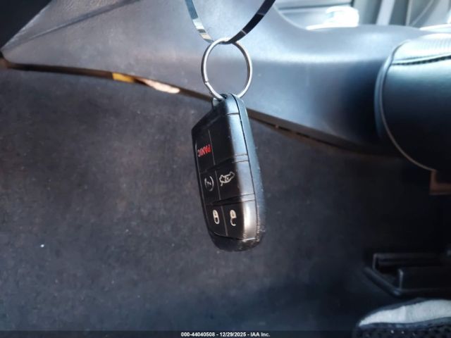 Chrysler 300c Image 9