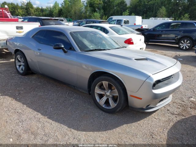 Dodge Challenger Sxt Image 1