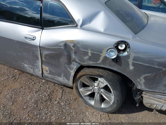 Dodge Challenger Sxt Image 15