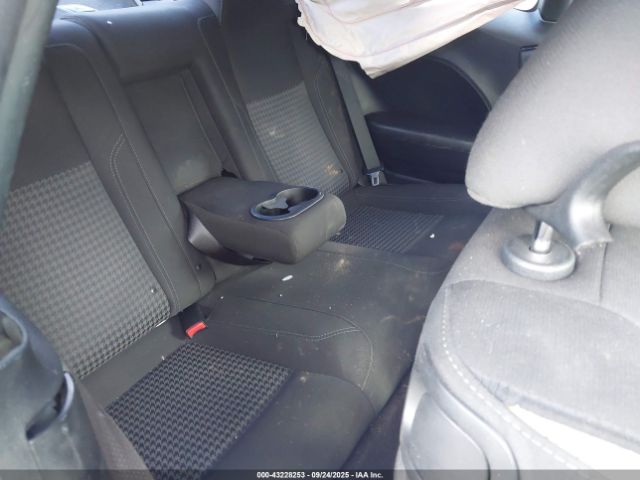 Dodge Challenger Sxt Image 7