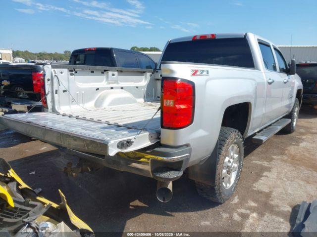 Chevrolet Silverado 2500 Lt Image 3