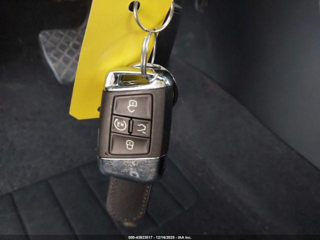 Volkswagen Atlas Image 16