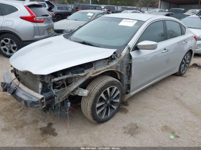 Nissan Altima 2.5 Sv Image 11