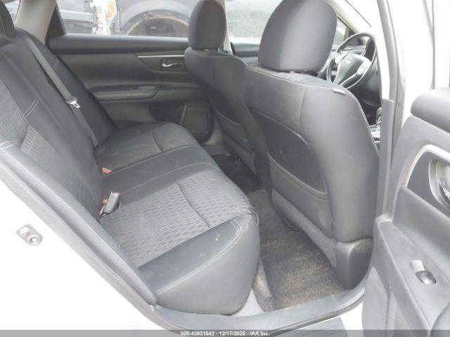 Nissan Altima 2.5 Sv Image 8
