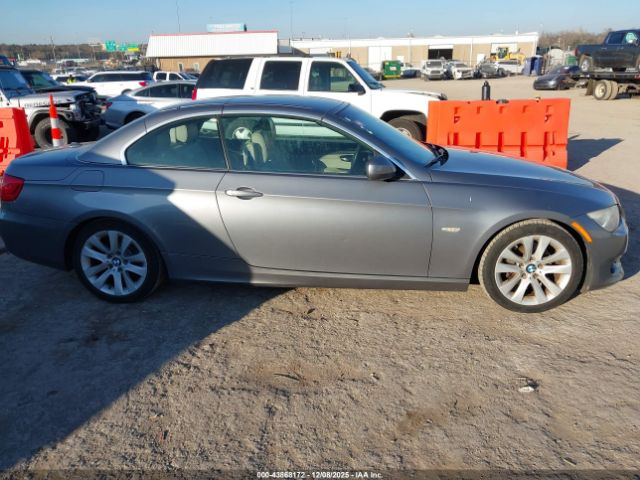 BMW 3 Series Image 12