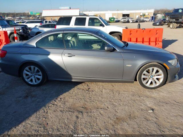 BMW 3 Series Image 12